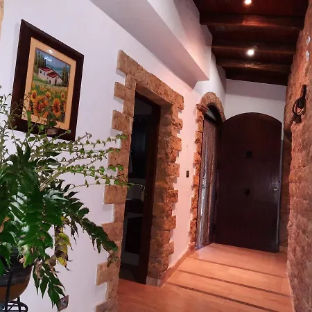 Casa Cueva Aday