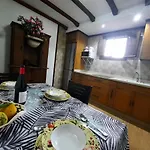 Casa Cueva Aday *