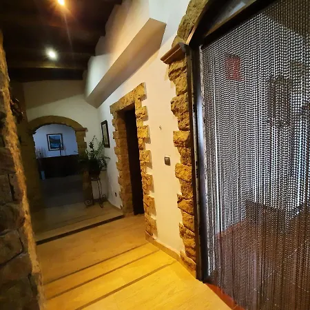 Casa Cueva Aday